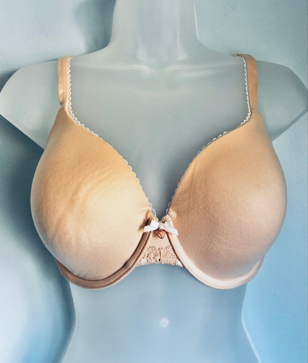 Victoria's Secret Body By Victoria Lined Perfect Coverage Bra 34DD Beige Lace